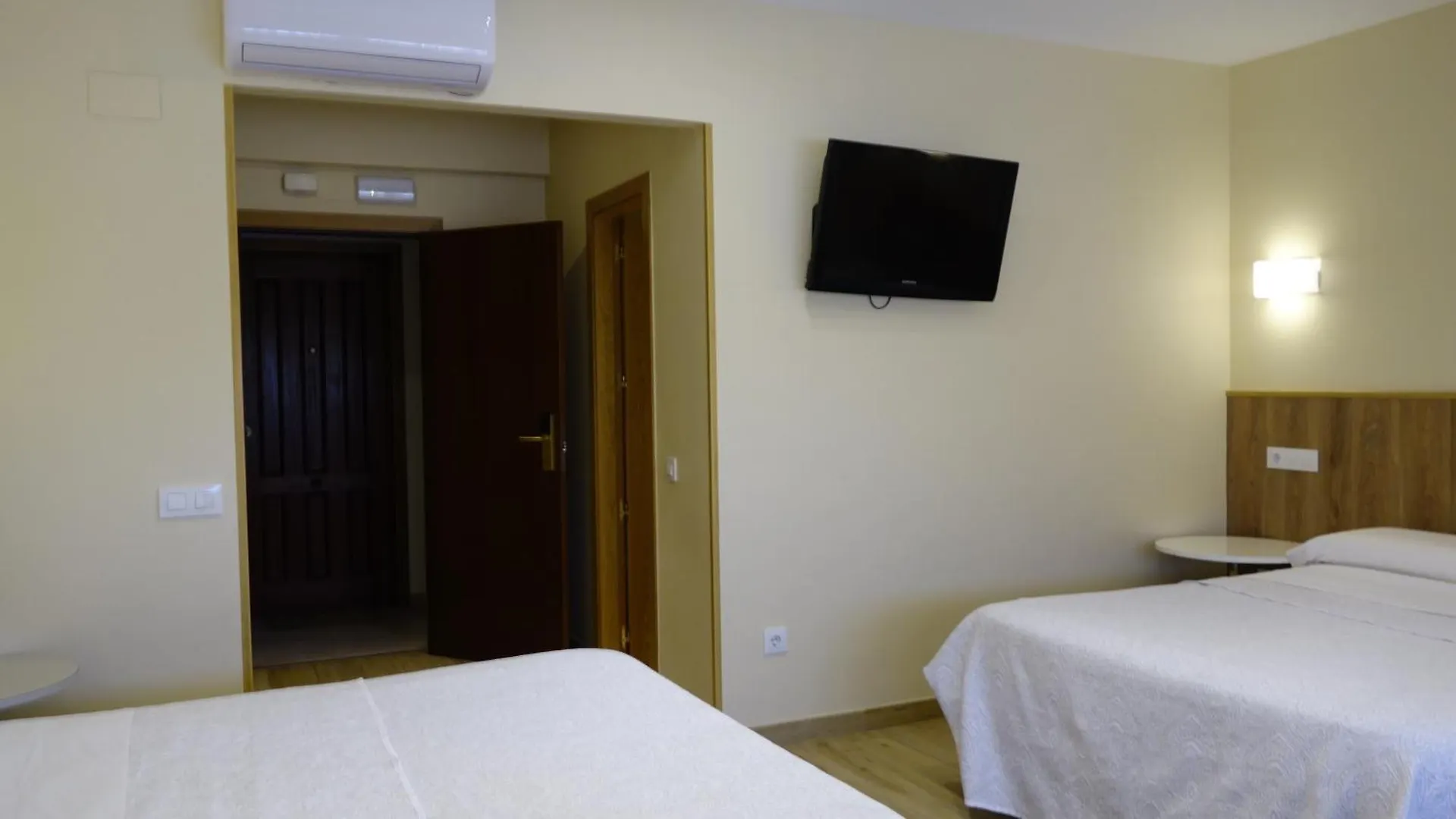 Tripolis Toledo Hotel 2*,