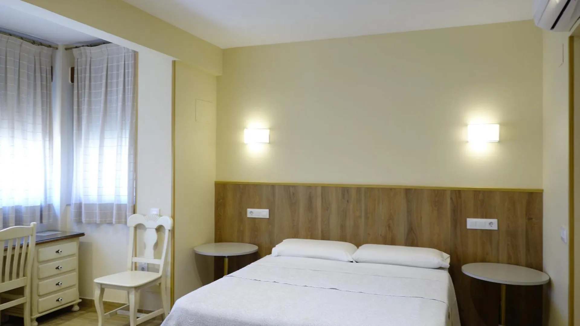 Tripolis Toledo Hotel Guest house