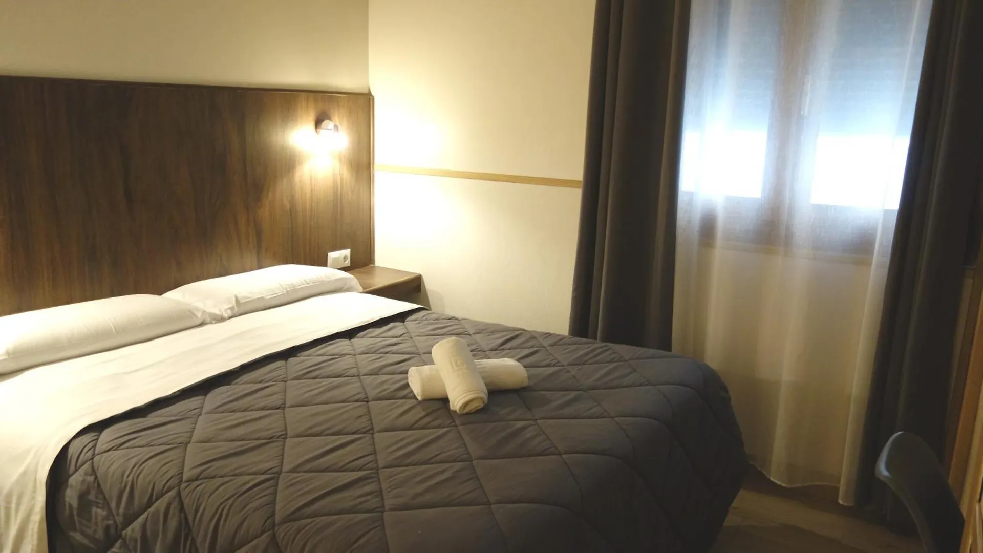 Tripolis Toledo Otel 2*,  İspanya